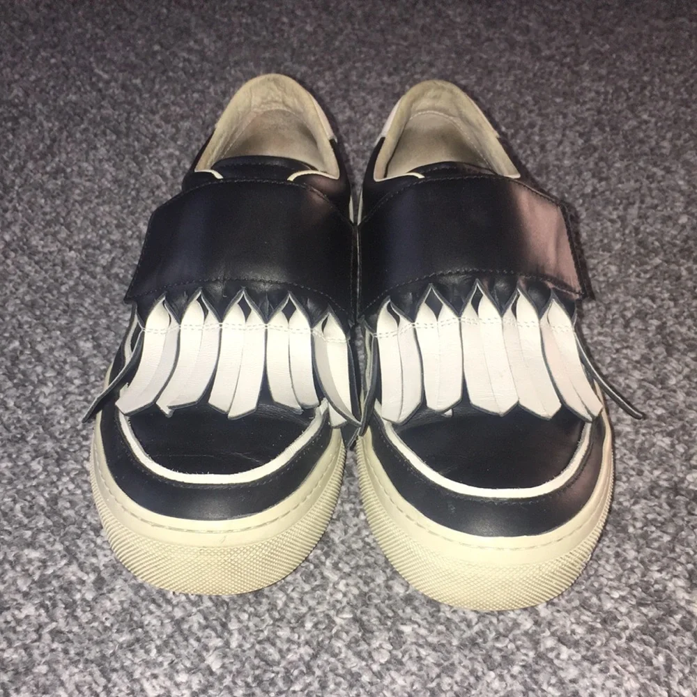 Tod’s Loafers Kiltie Fringe Black and White Leather Slip-on Sneakers Size 5